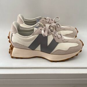 Women’s New Balance 327 Sneakers Shoes Size 7.5